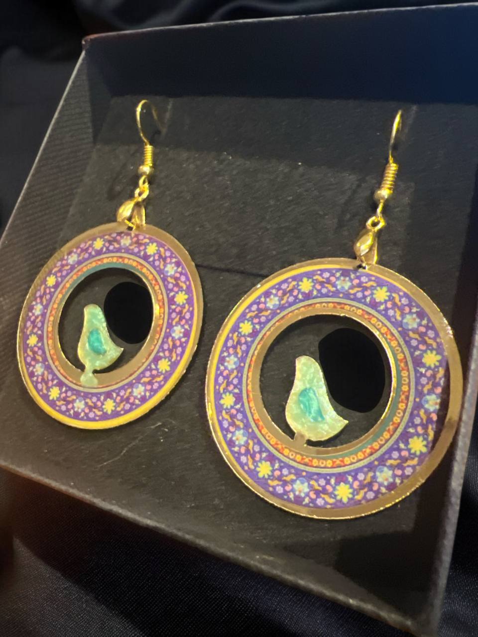 Handcrafted earrings with the Amin Bird design